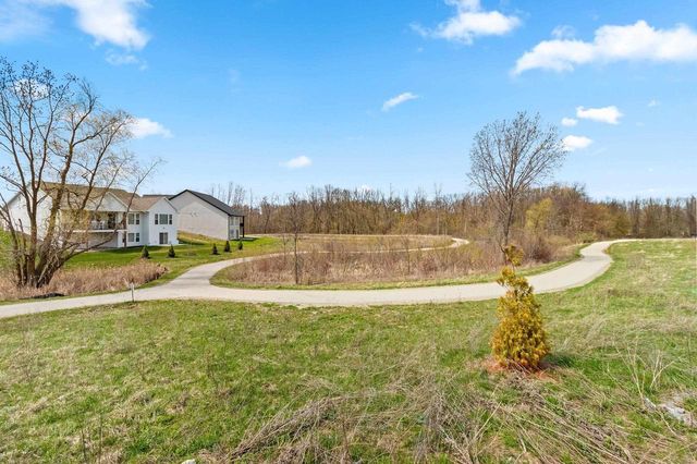 2832 ELM TREE HILL, Green Bay, WI 54313