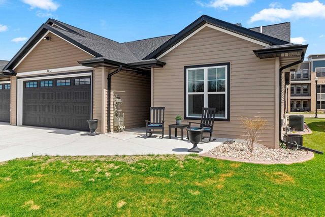 2832 ELM TREE HILL, Green Bay, WI 54313