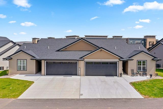 2832 ELM TREE HILL, Green Bay, WI 54313