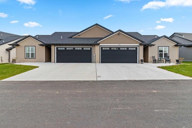 2832 ELM TREE HILL, Green Bay, WI 54313