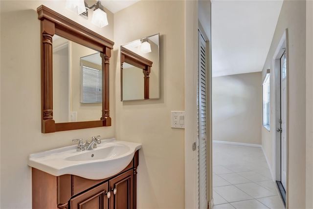 7290 NW 1st Street 205, Margate, FL 33063