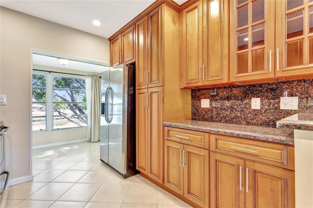 7290 NW 1st Street 205, Margate, FL 33063