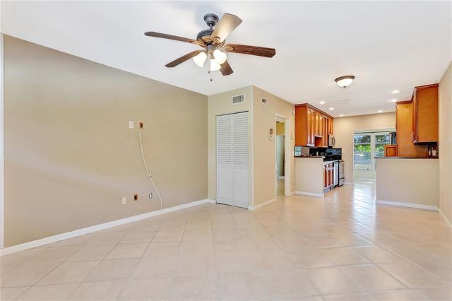 7290 NW 1st Street 205, Margate, FL 33063