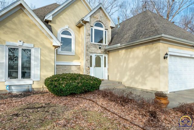 6239 SW 38th PL, Topeka, KS 66610