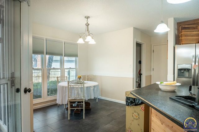 6239 SW 38th PL, Topeka, KS 66610