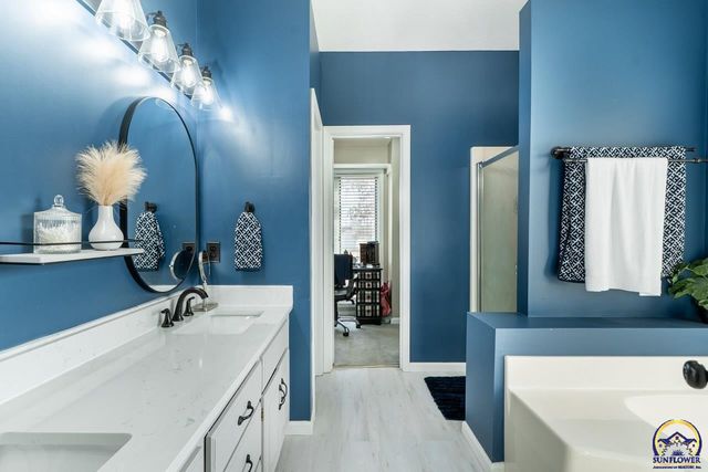 6239 SW 38th PL, Topeka, KS 66610