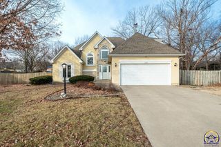 6239 SW 38th PL, Topeka, KS 66610