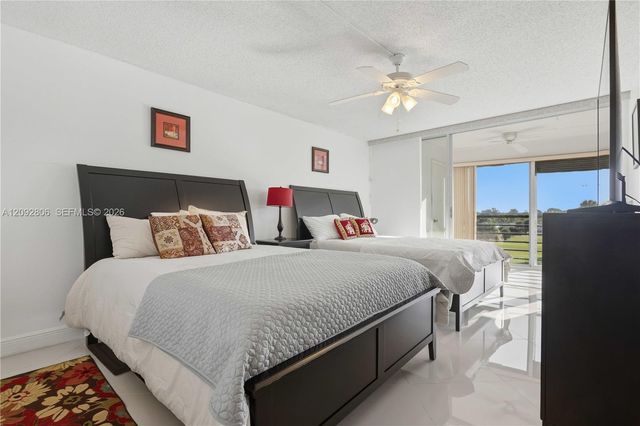 23249 N Barwood Lane N 403, Boca Raton, FL 33428