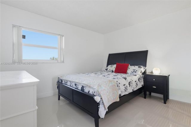 23249 N Barwood Lane N 403, Boca Raton, FL 33428