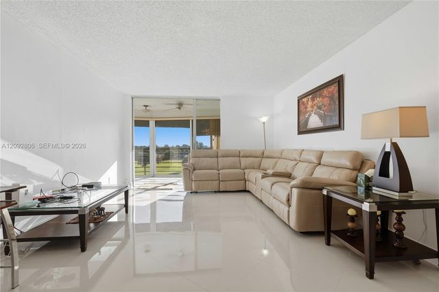 23249 N Barwood Lane N 403, Boca Raton, FL 33428