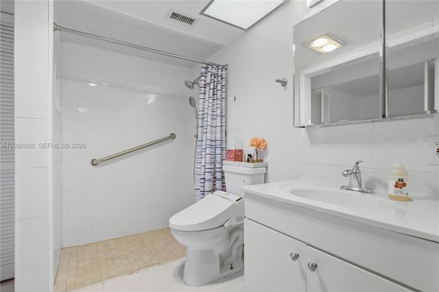 23249 N Barwood Lane N 403, Boca Raton, FL 33428
