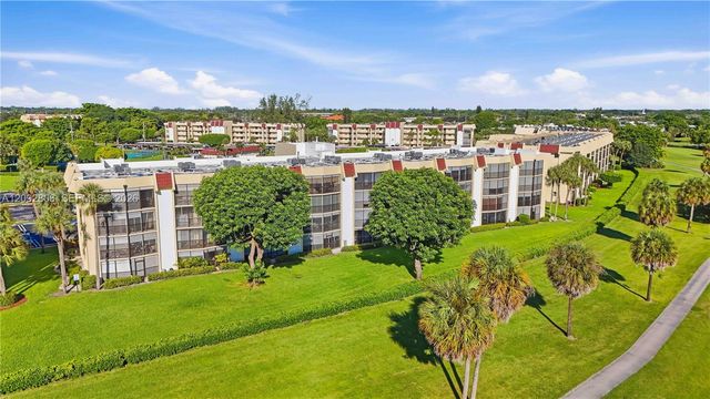 23249 N Barwood Lane N 403, Boca Raton, FL 33428