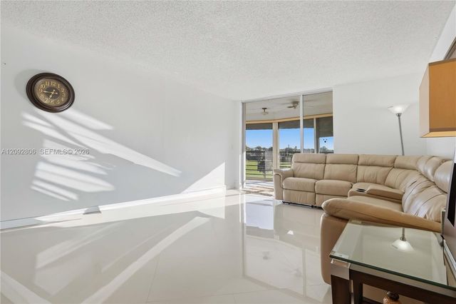 23249 N Barwood Lane N 403, Boca Raton, FL 33428