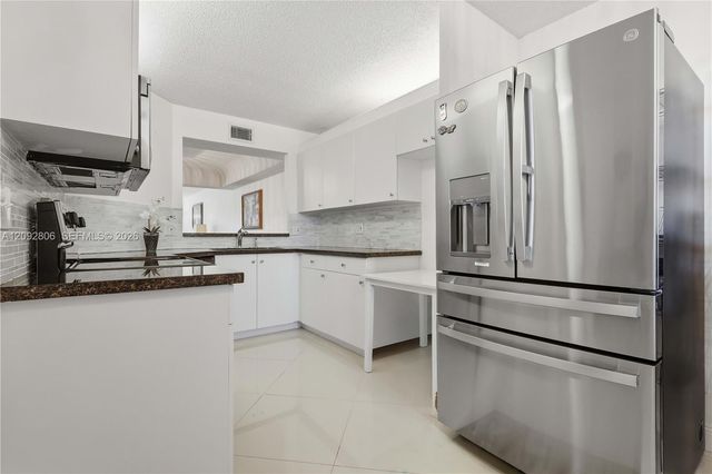 23249 N Barwood Lane N 403, Boca Raton, FL 33428