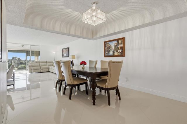 23249 N Barwood Lane N 403, Boca Raton, FL 33428