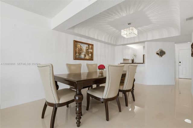 23249 N Barwood Lane N 403, Boca Raton, FL 33428