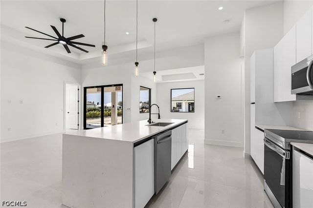 1900 NW Embers TER, Cape Coral, FL 33993