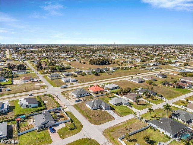 1900 NW Embers TER, Cape Coral, FL 33993
