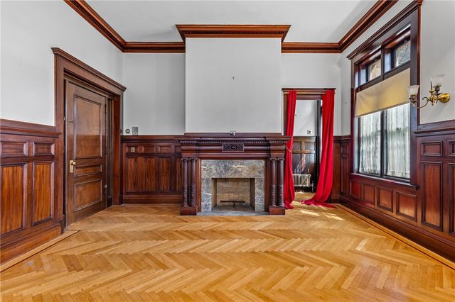 947 East Avenue UN004, Rochester, NY 14607