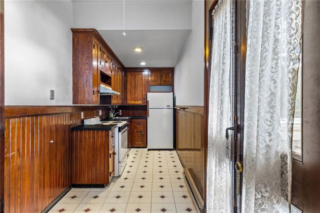 947 East Avenue UN004, Rochester, NY 14607