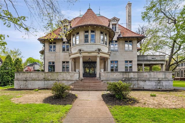 947 East Avenue UN004, Rochester, NY 14607
