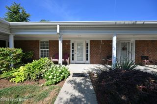 7720 Stovall Pl, Louisville, KY 40228