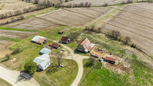 451 N 200 Road, Overbrook, KS 66524