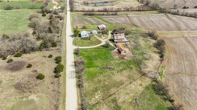 451 N 200 Road, Overbrook, KS 66524