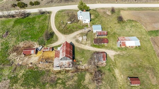 451 N 200 Road, Overbrook, KS 66524