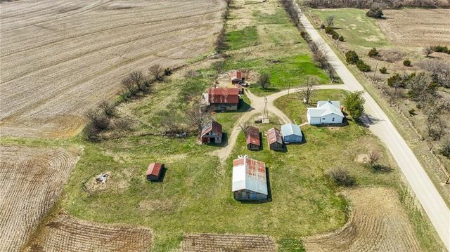 451 N 200 Road, Overbrook, KS 66524