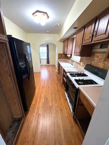 2345 Harding Avenue, Muskegon, MI 49441