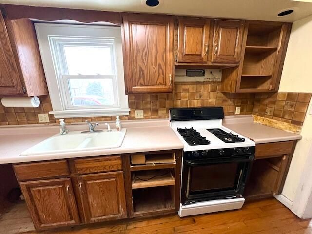 2345 Harding Avenue, Muskegon, MI 49441