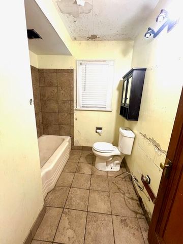 2345 Harding Avenue, Muskegon, MI 49441