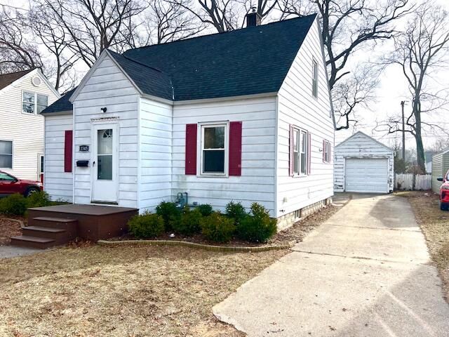 2345 Harding Avenue, Muskegon, MI 49441