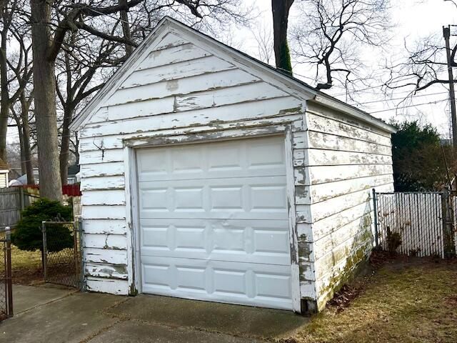 2345 Harding Avenue, Muskegon, MI 49441