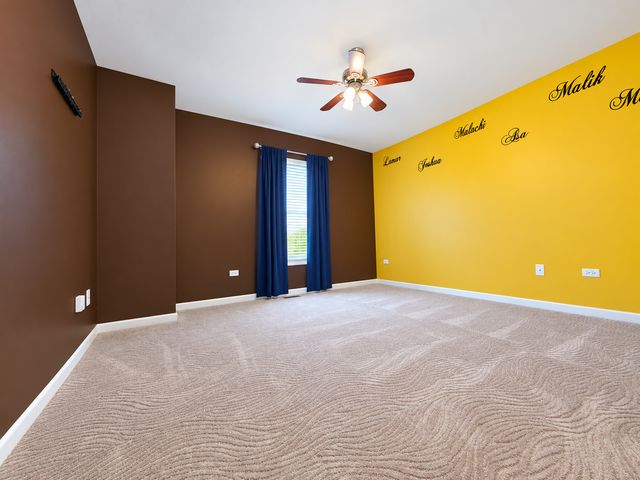 4 Snead Court, Bolingbrook, IL 60490