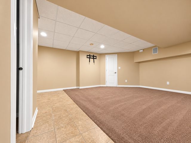 4 Snead Court, Bolingbrook, IL 60490