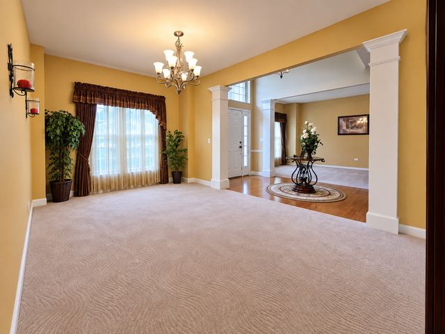 4 Snead Court, Bolingbrook, IL 60490