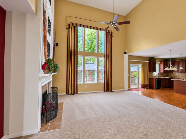 4 Snead Court, Bolingbrook, IL 60490