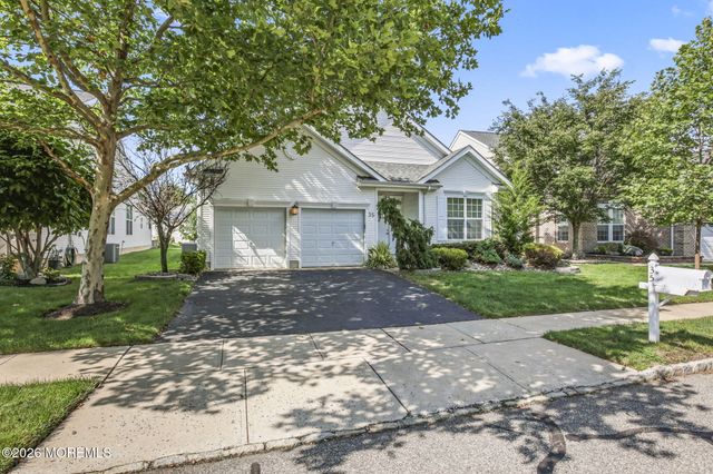 35 Hartack Road, Manalapan, NJ 07726