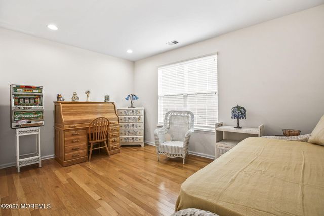 35 Hartack Road, Manalapan, NJ 07726