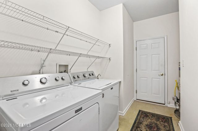 35 Hartack Road, Manalapan, NJ 07726