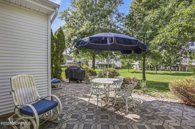 35 Hartack Road, Manalapan, NJ 07726