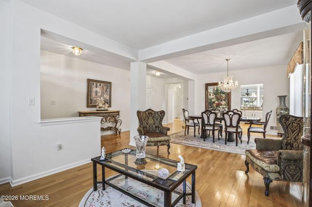35 Hartack Road, Manalapan, NJ 07726