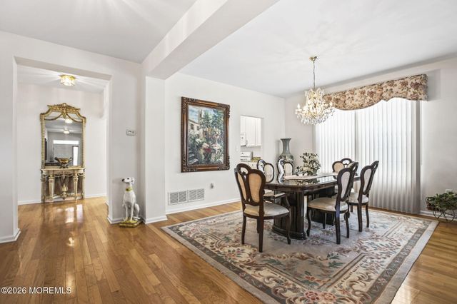 35 Hartack Road, Manalapan, NJ 07726