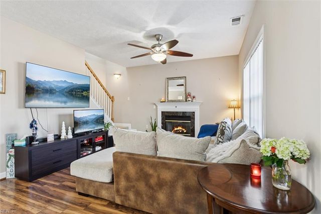 705 Dorothys DR, Newport News, VA 23608