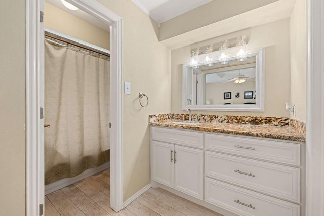 1103 Pinecroft Drive, Sugar Land, TX 77498