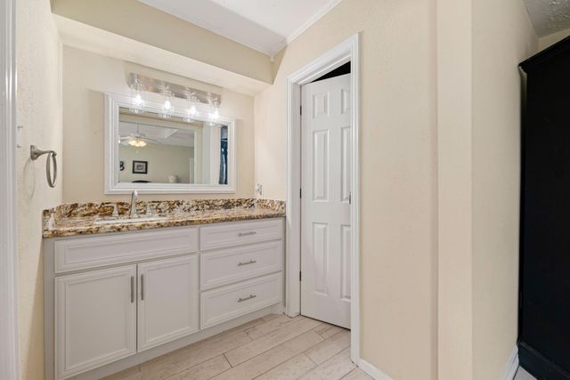 1103 Pinecroft Drive, Sugar Land, TX 77498