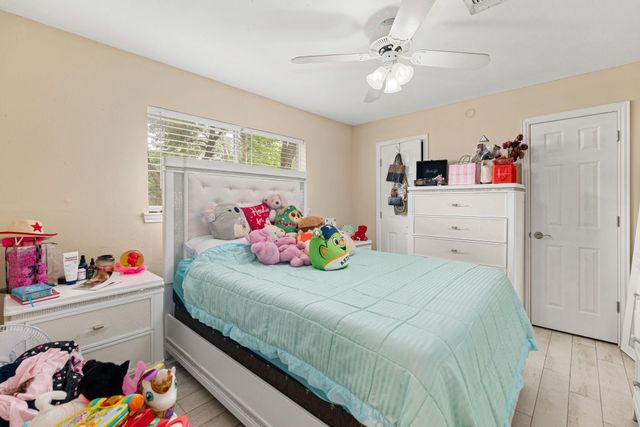 1103 Pinecroft Drive, Sugar Land, TX 77498