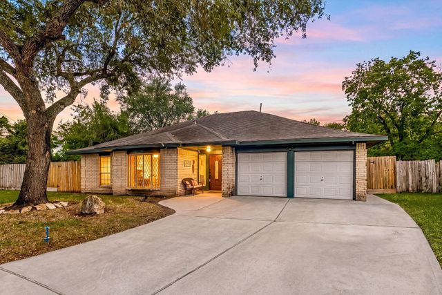 1103 Pinecroft Drive, Sugar Land, TX 77498